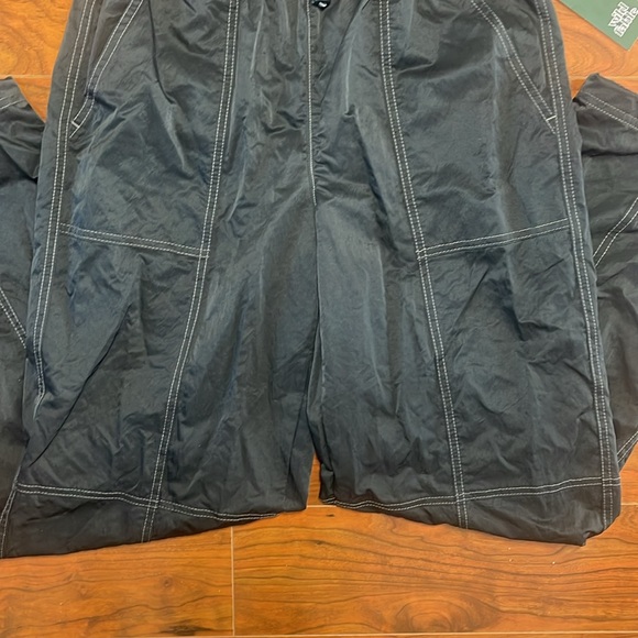 NWT Wild Fable Black Parachute Rip Cord Straight Leg Pants - Picture 5 of 10